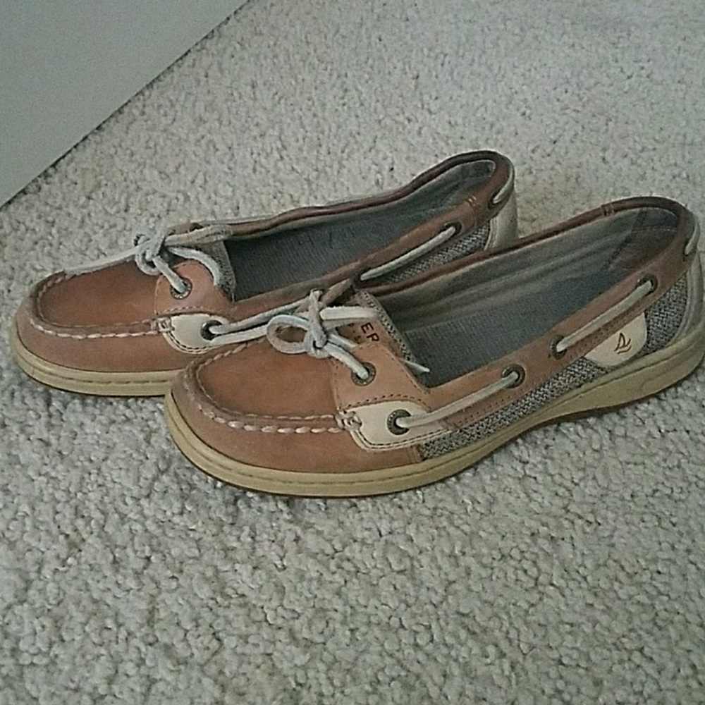 Sperry's - Picture 3 of 4